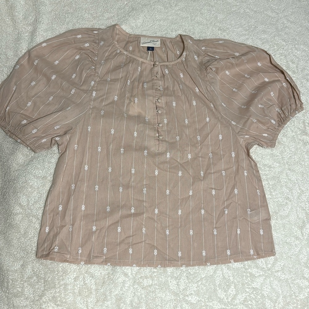 Universal Thread puffed Sleeve Top